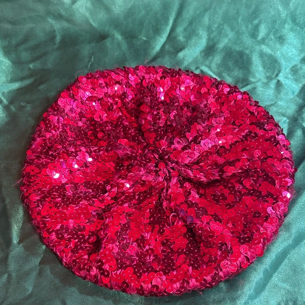 Vintage Raspberry Sequin Beret. FREE with Bundle! LAST CHANCE 💕 - Picture 2 of 4